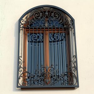 حفاظ پنجره مدل شاهانه آرتمیس