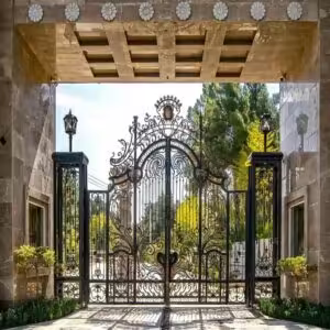 قیمت درب آهنی ورودی منزل مدرن شیک قیمت درب آهنی ورودی منزل مدرن شیک