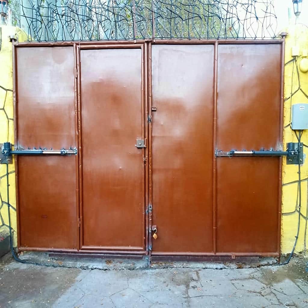 نصب جک درب پارکینگ کنترل دیجیتال در لواسان