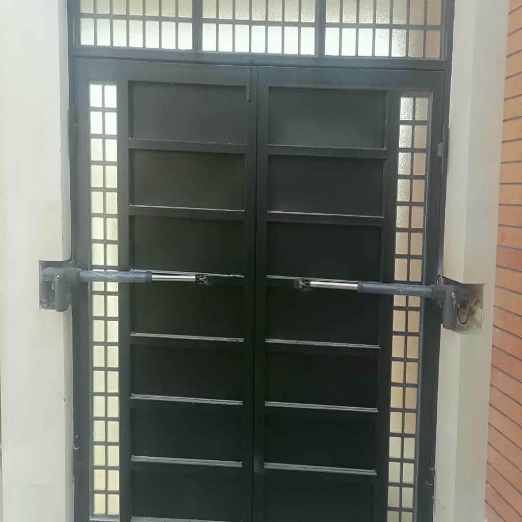 نصب جک درب پارکینگ برد دیجیتال در کرمان