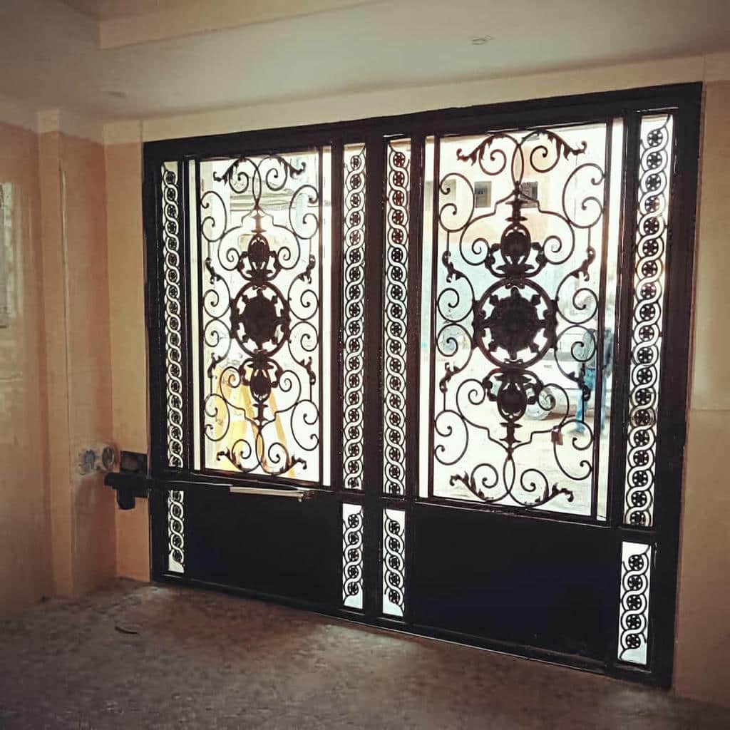 نصب جک درب پارکینگ برد دیجیتال در ایرانشهر