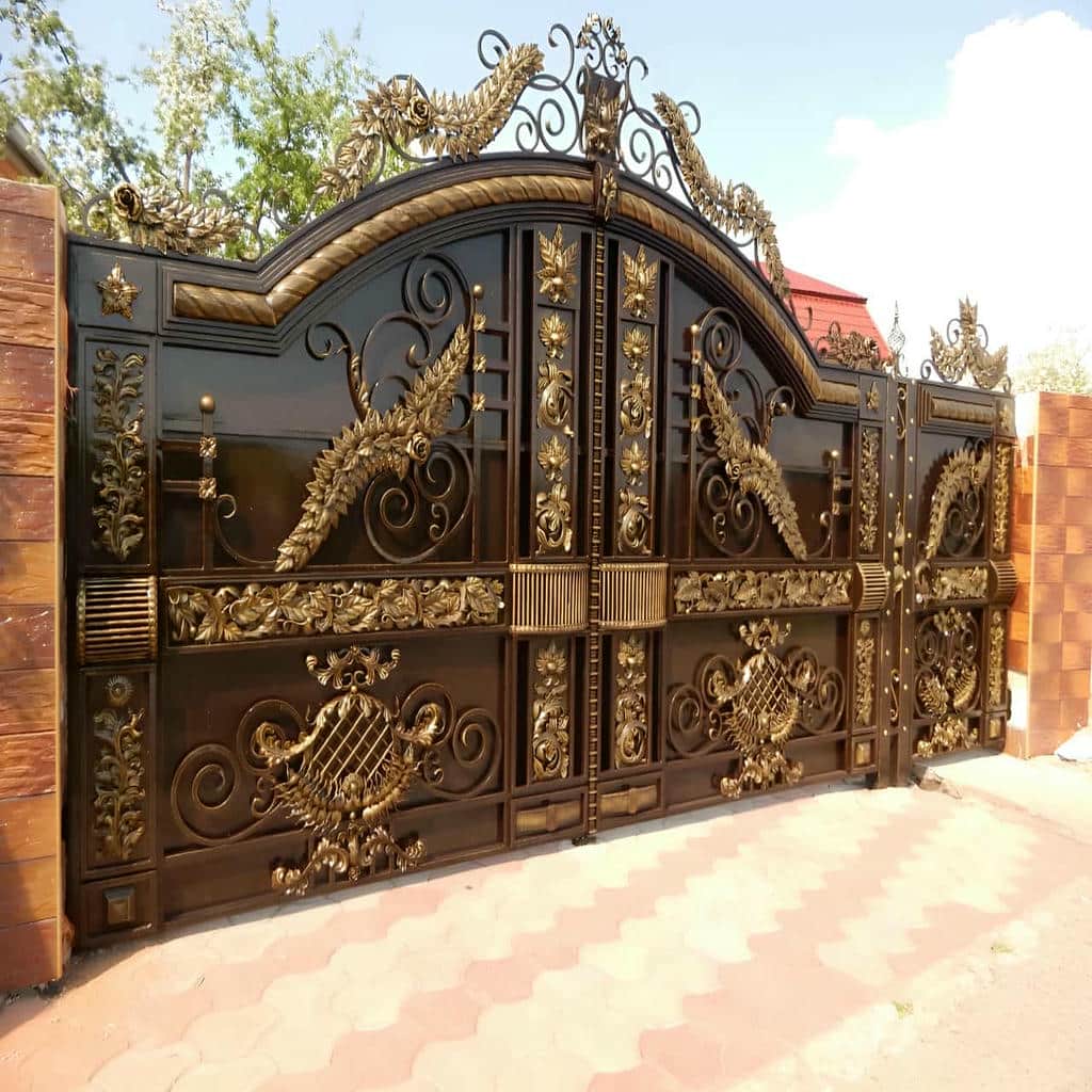 نصب درب فرفورژه حیاط سفارشی در یاسوج