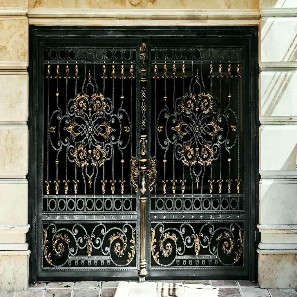 قیمت درب فرفورژه حیاط با یراق‌آلات مقاوم در سقز