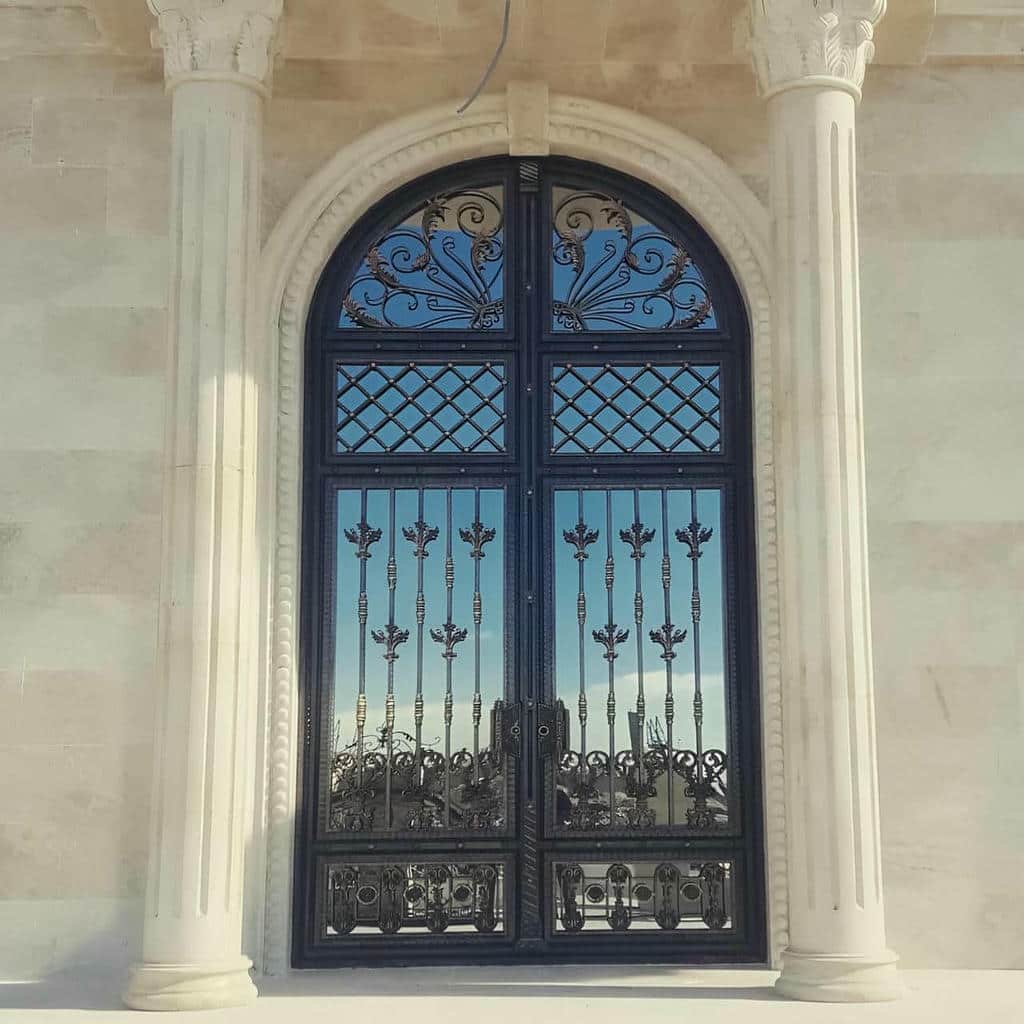 قیمت درب فرفورژه حیاط سفارشی در محمدشهر
