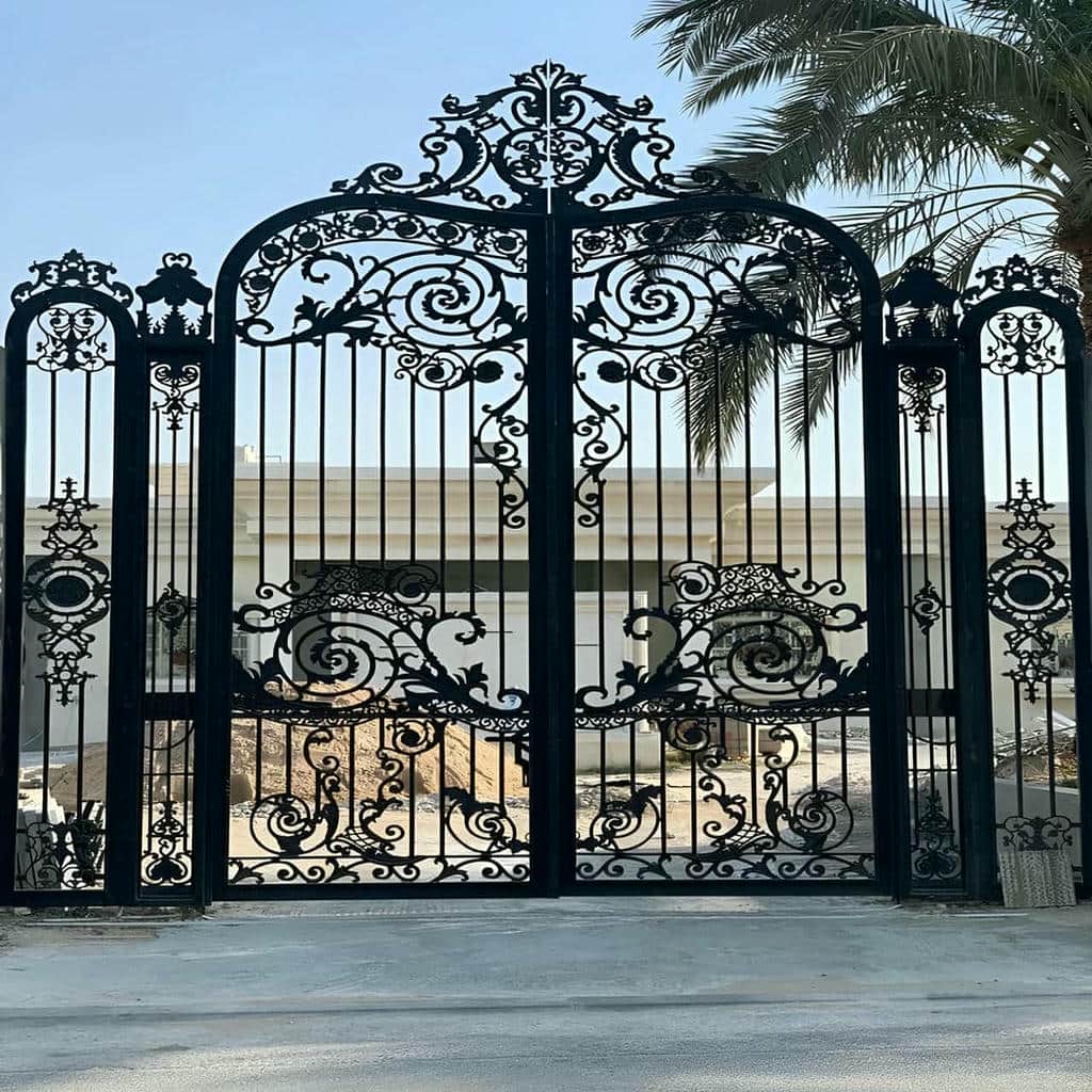 خرید درب فرفورژه حیاط دقیق در آبسرد