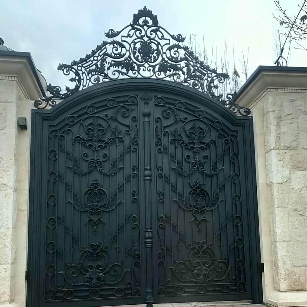 کارخانه درب فرفورژه حیاط در سیرجان