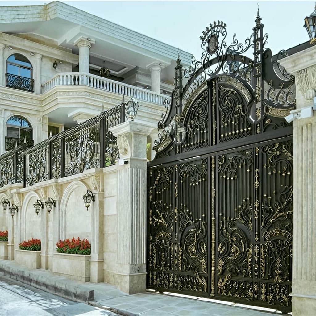 طراحی دست‌ساز در ساوه