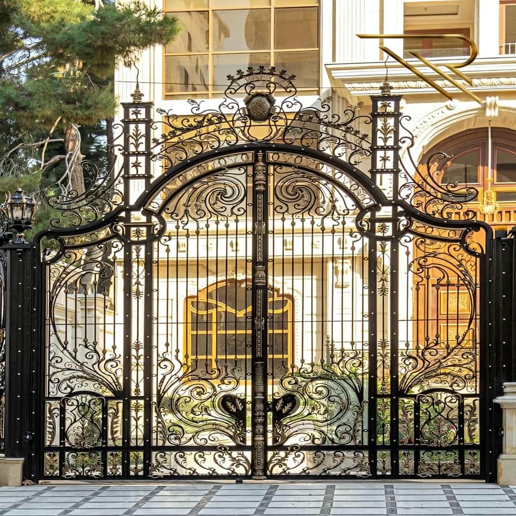 خرید درب فرفورژه حیاط لوکس در شهرکرد