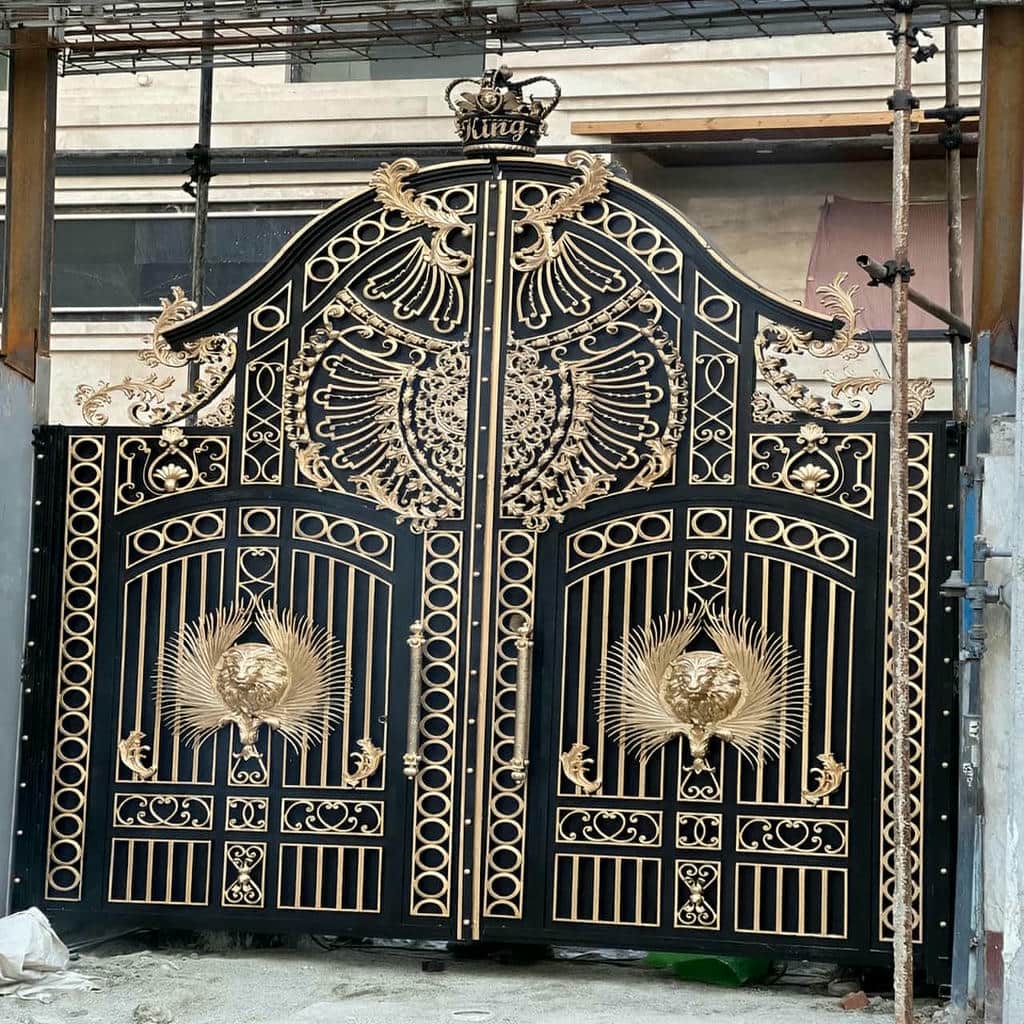 نصب درب فرفورژه حیاط سفارشی در کرمانشاه