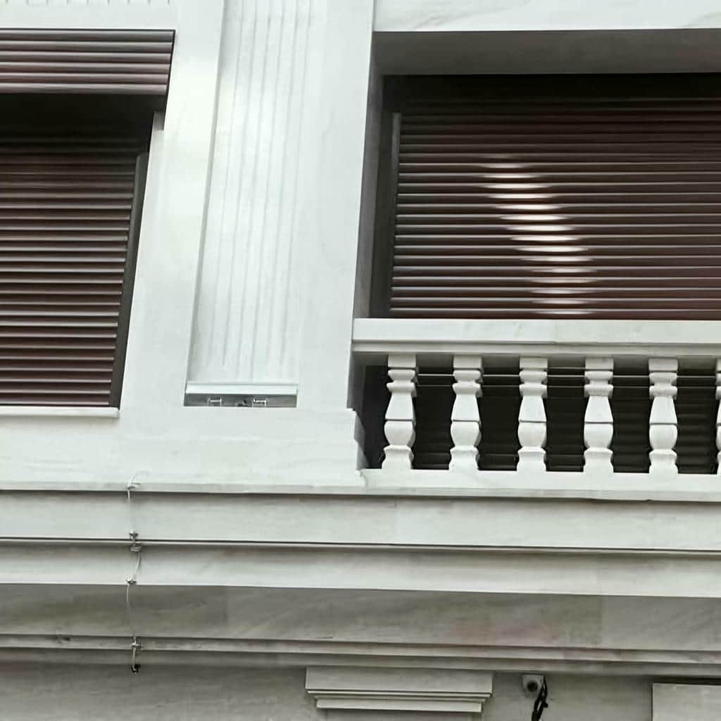 فروش کرکره برقی درب لوکس در کمال شهر