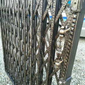 درب آکاردئونی در کرج