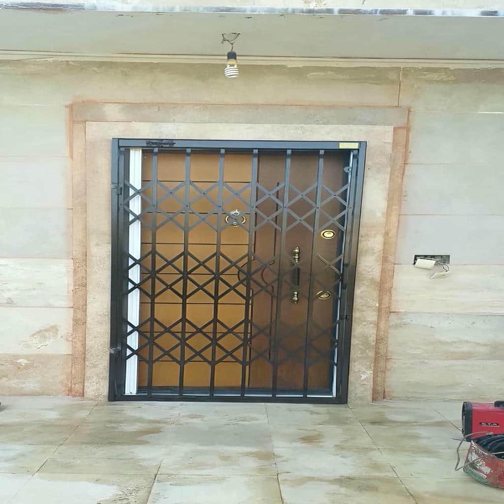 کارخانه درب آکاردئونی با یراق‌آلات باکیفیت در نیشابور