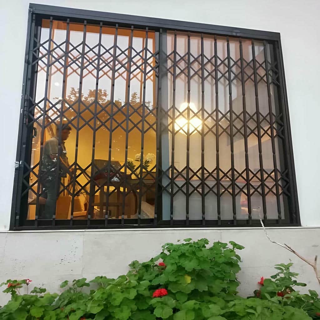 درب آکاردئونی در دماوند