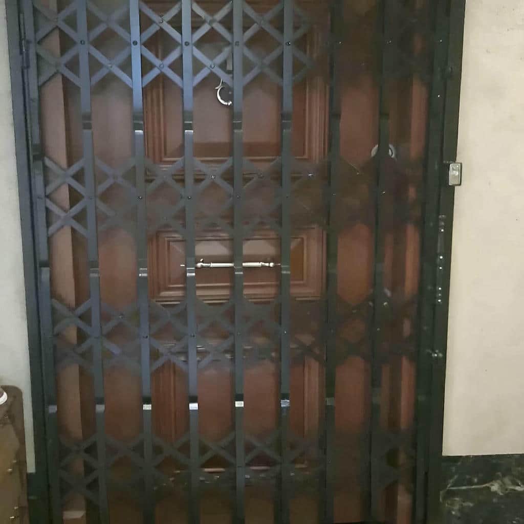 کارخانه درب آکاردئونی فولاد مستحکم در تهران