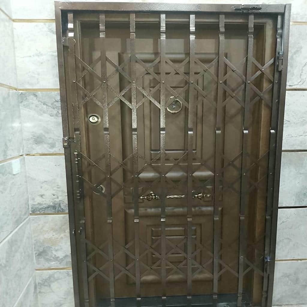 کارخانه درب آکاردئونی طراحی فرفورژه در عظیمیه کرج