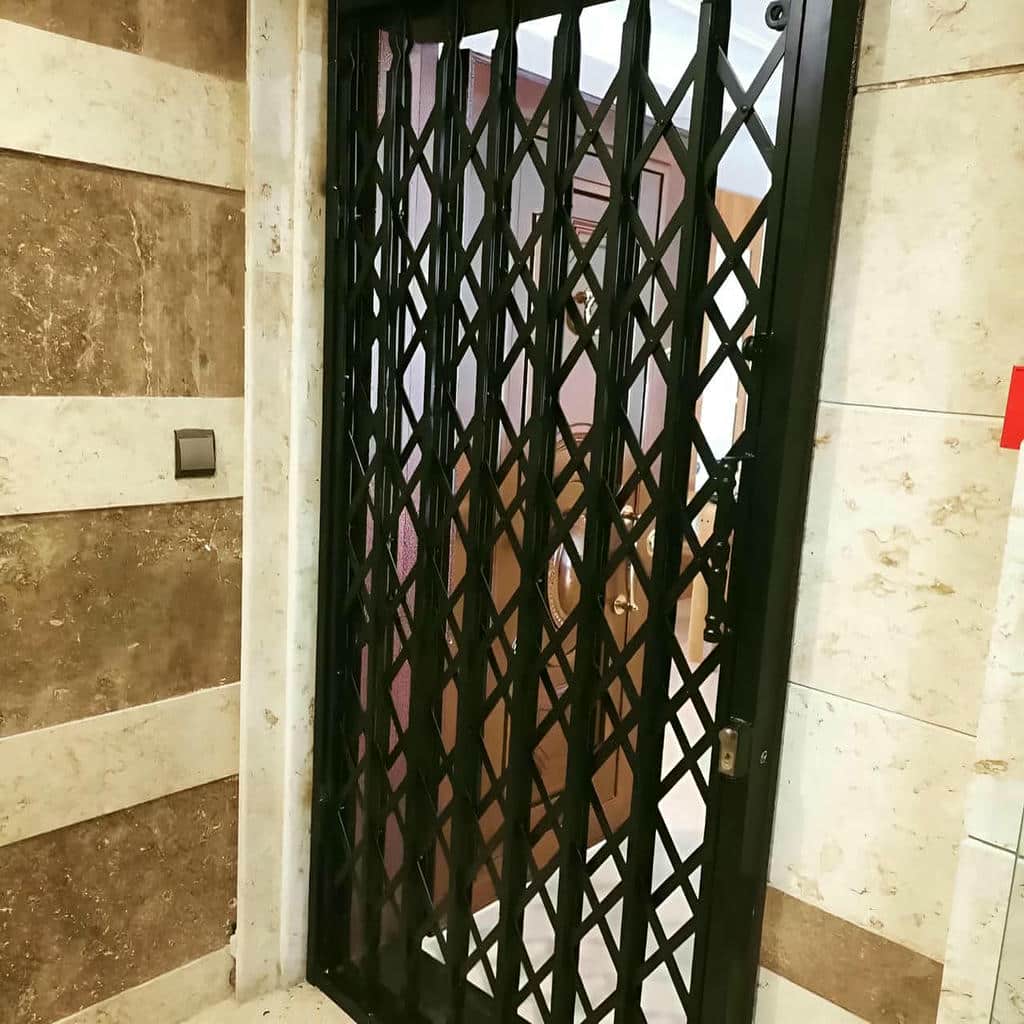 درب آکاردئونی در کردان
