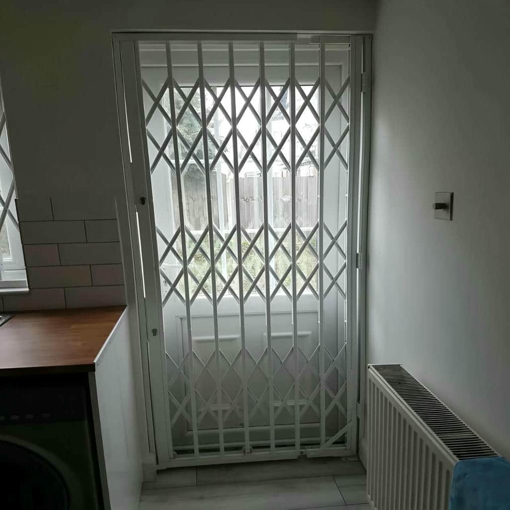 خرید درب آکاردئونی خطوط مدرن در رشت