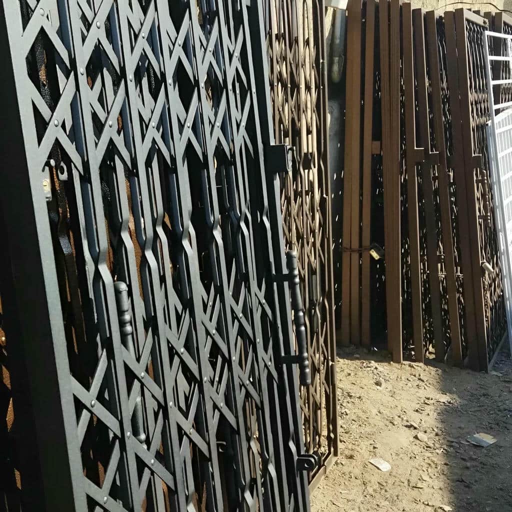 کارخانه درب آکاردئونی خطوط منظم در نوشهر