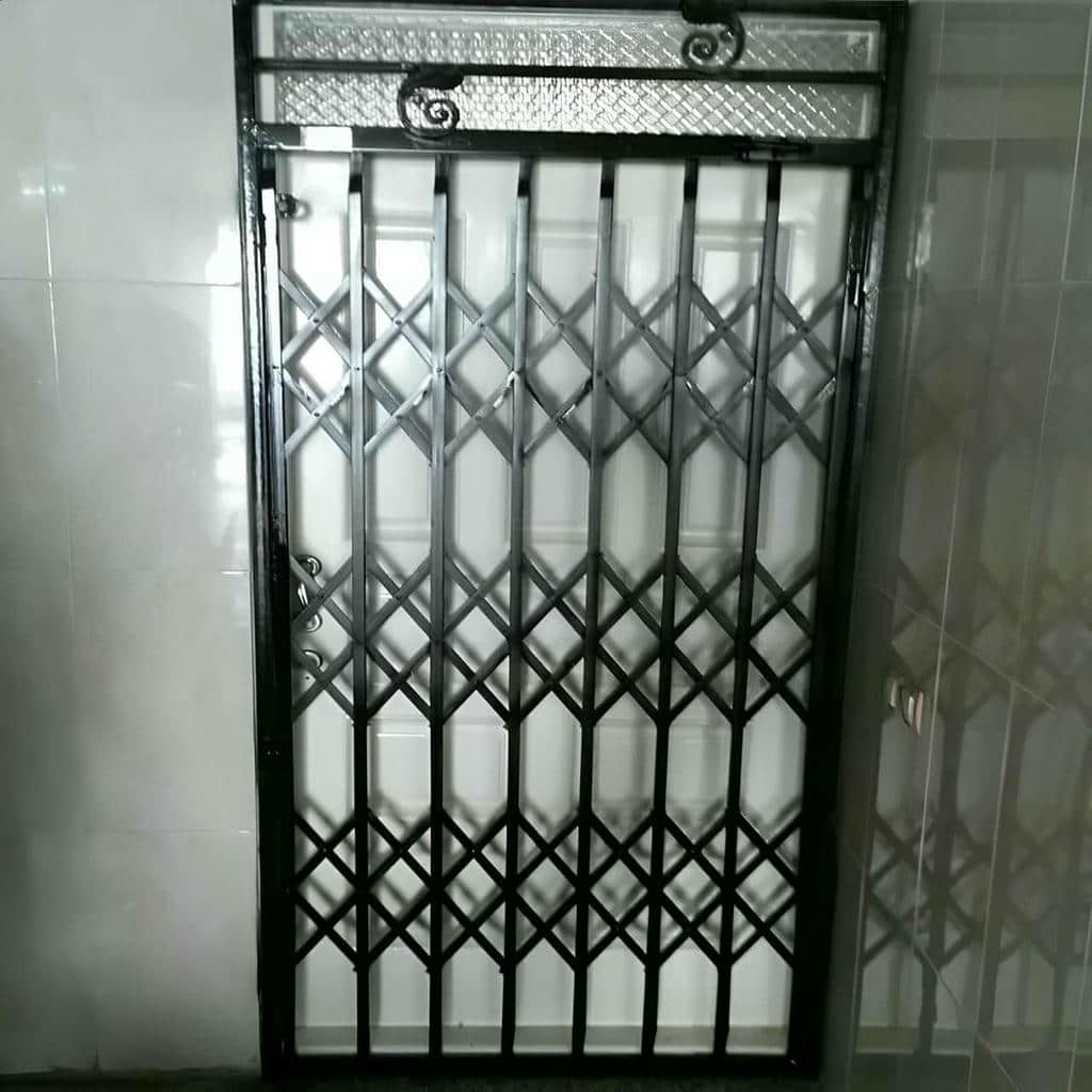 نصب درب آکاردئونی دقیق در قائمشهر
