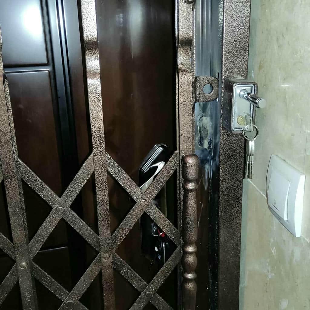 قیمت درب آکاردئونی مناسب حفاظ آپارتمان لوکس در قائمشهر