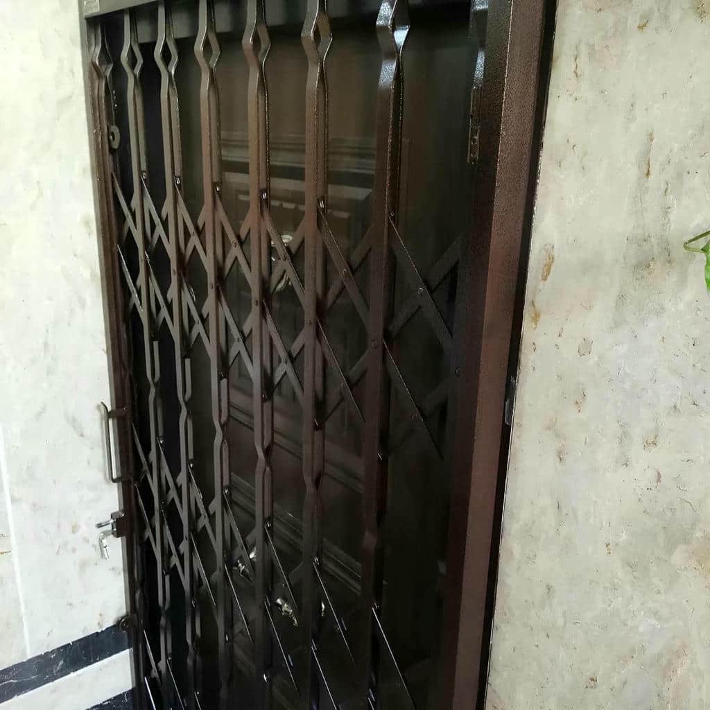 کارخانه درب آکاردئونی تلرانس دقیق در نظرآباد