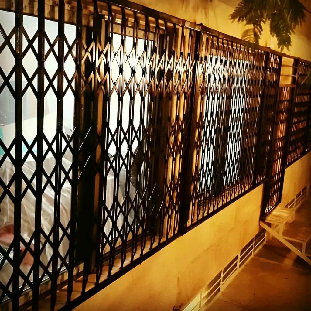 خرید درب آکاردئونی مناسب آپارتمان در پردیس