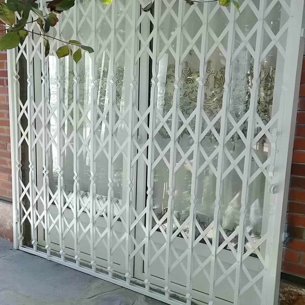 نصب درب آکاردئونی ریل روان در شیراز