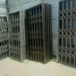 درب آکاردئونی در قم