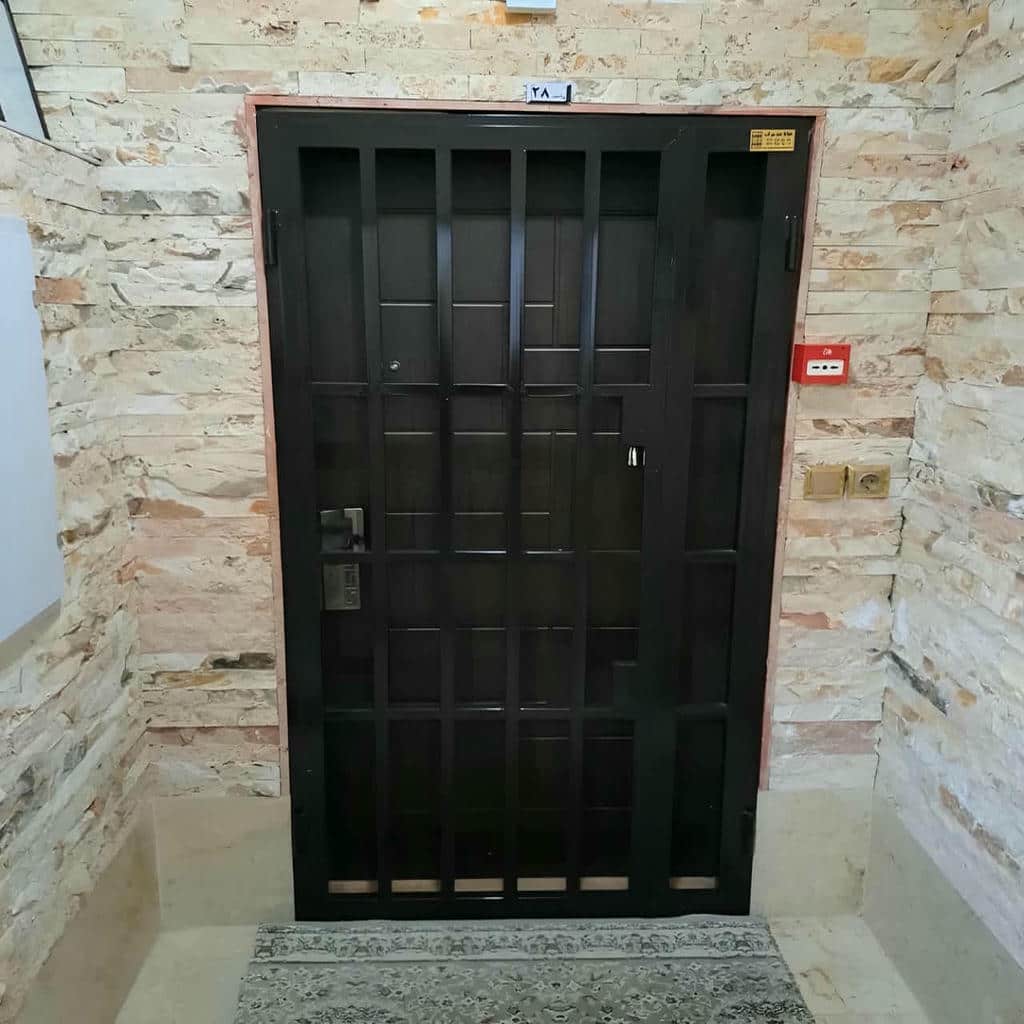 قیمت درب آکاردئونی ورودی آپارتمان در رشت
