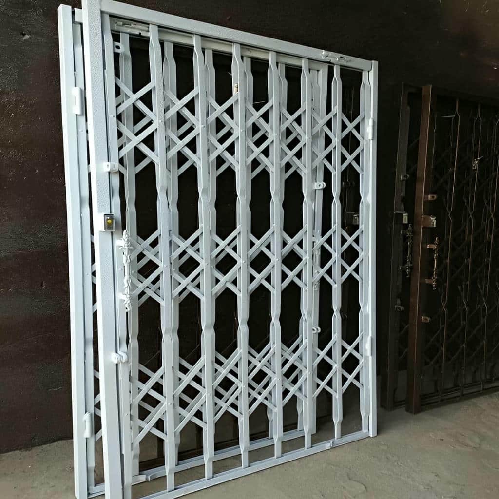 درب آکاردئونی در آمل