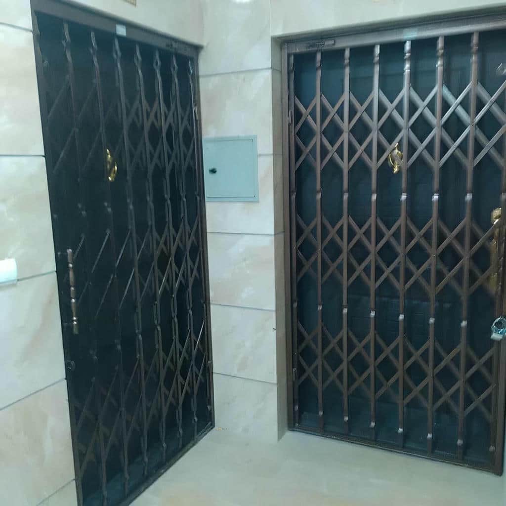 نصب درب آکاردئونی تراز دقیق در طالقان