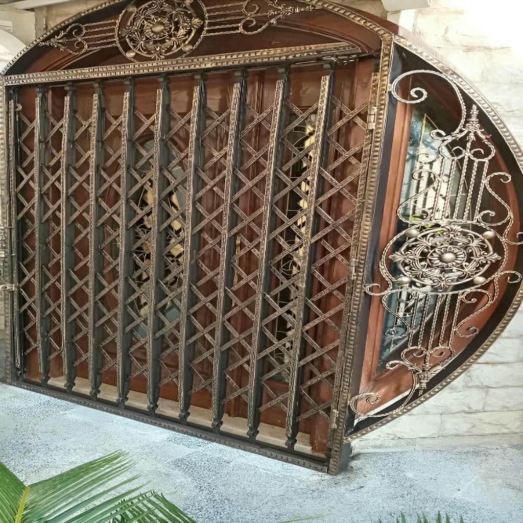 خرید درب آکاردئونی یراق آلات باکیفیت در محمدشهر