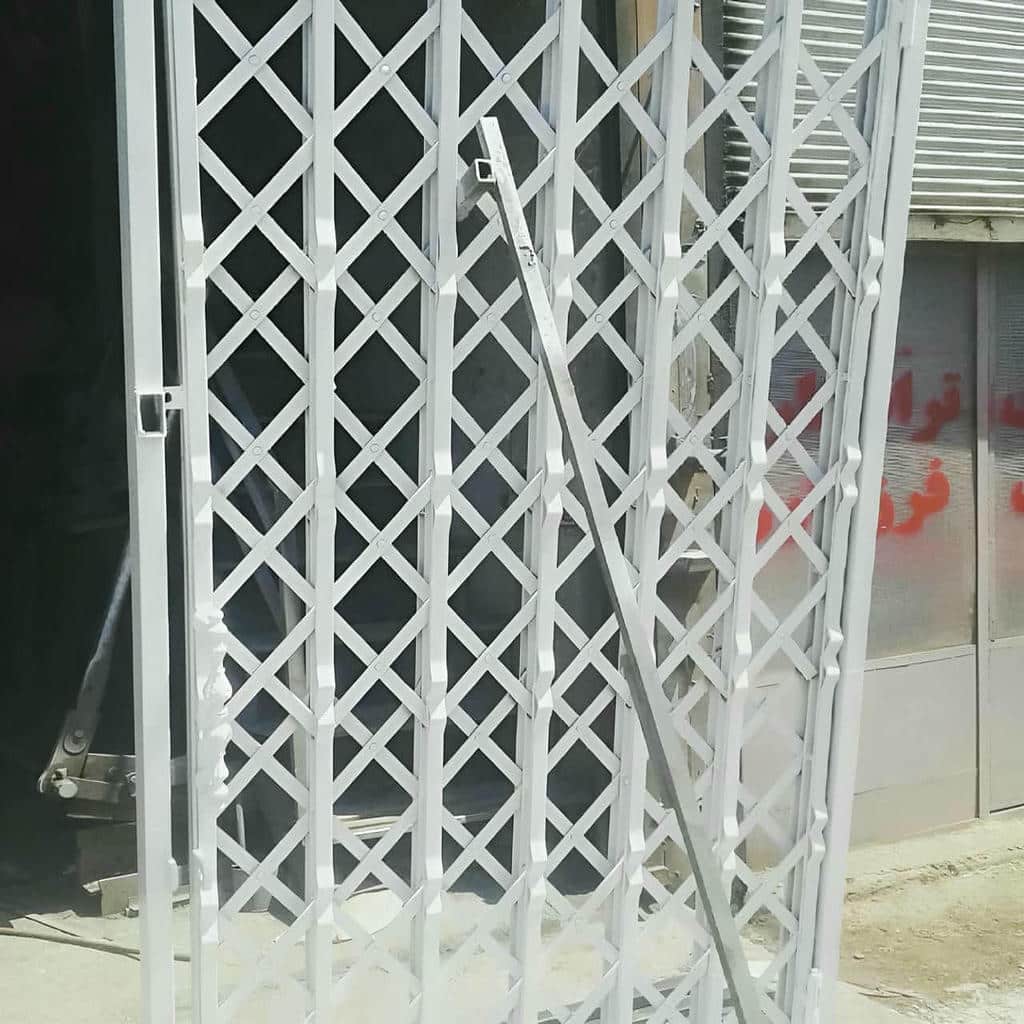 قیمت درب آکاردئونی هماهنگ درب ضدسرقت فلزی در کیش