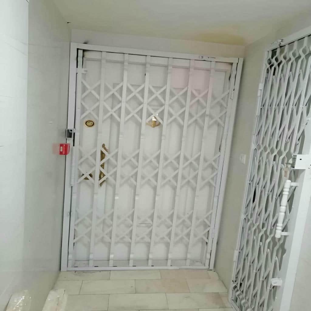 خرید درب آکاردئونی مدل مدرن در کیش