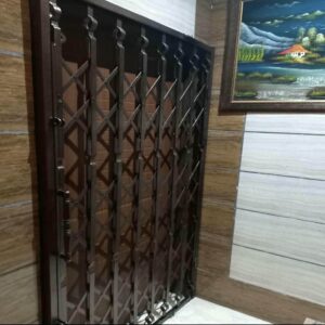 درب آکاردئونی در قشم