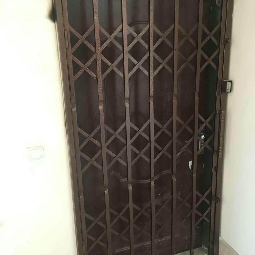 خرید درب آکاردئونی ریل محافظت شده در مریوان