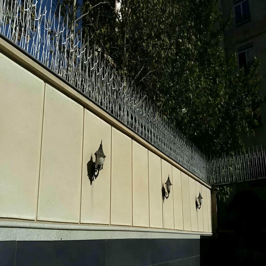 نصب حفاظ شاخ گوزنی رنگ کوره ای در بندر انزلی