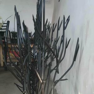 حفاظ شاخ گوزنی در محمودآباد