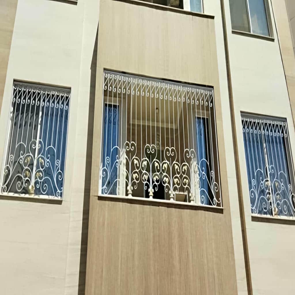 قیمت حفاظ نرده پنجره ساختمان ساحلی در بندر لنگه قیمت حفاظ نرده پنجره ساختمان ساحلی در بندر لنگه