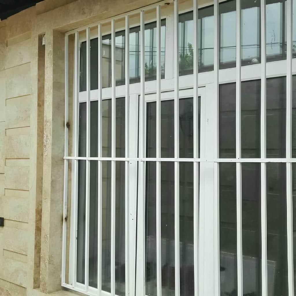 خرید حفاظ نرده پنجره فرفورژه کلاسیک در خرم آباد