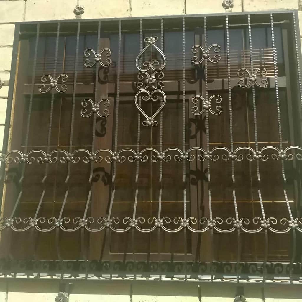 خرید حفاظ نرده پنجره فرفورژه کلاسیک در کرمانشاه