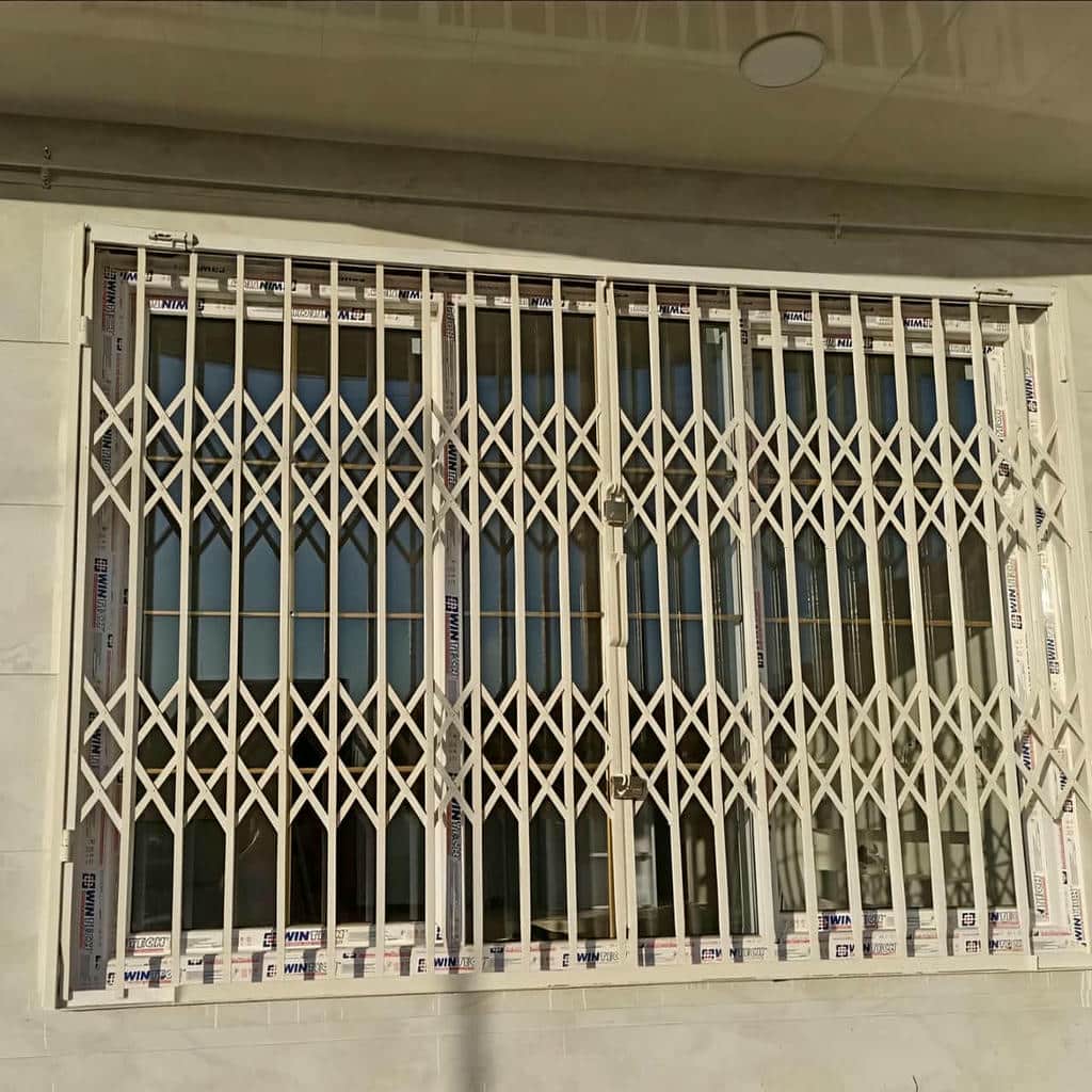 خرید حفاظ نرده پنجره فرفورژه کلاسیک در یاسوج