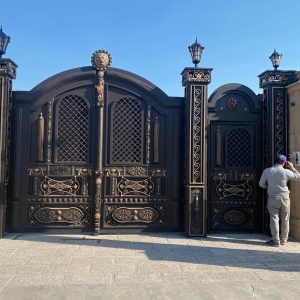 درب فرفورژه حیاط در بابل