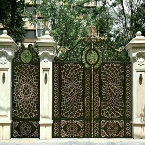 درب فرفورژه حیاط در گرگان