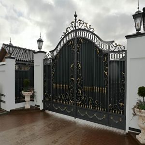 درب فرفورژه حیاط در رشت