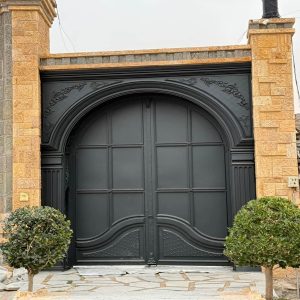 درب فرفورژه حیاط در نیشابور