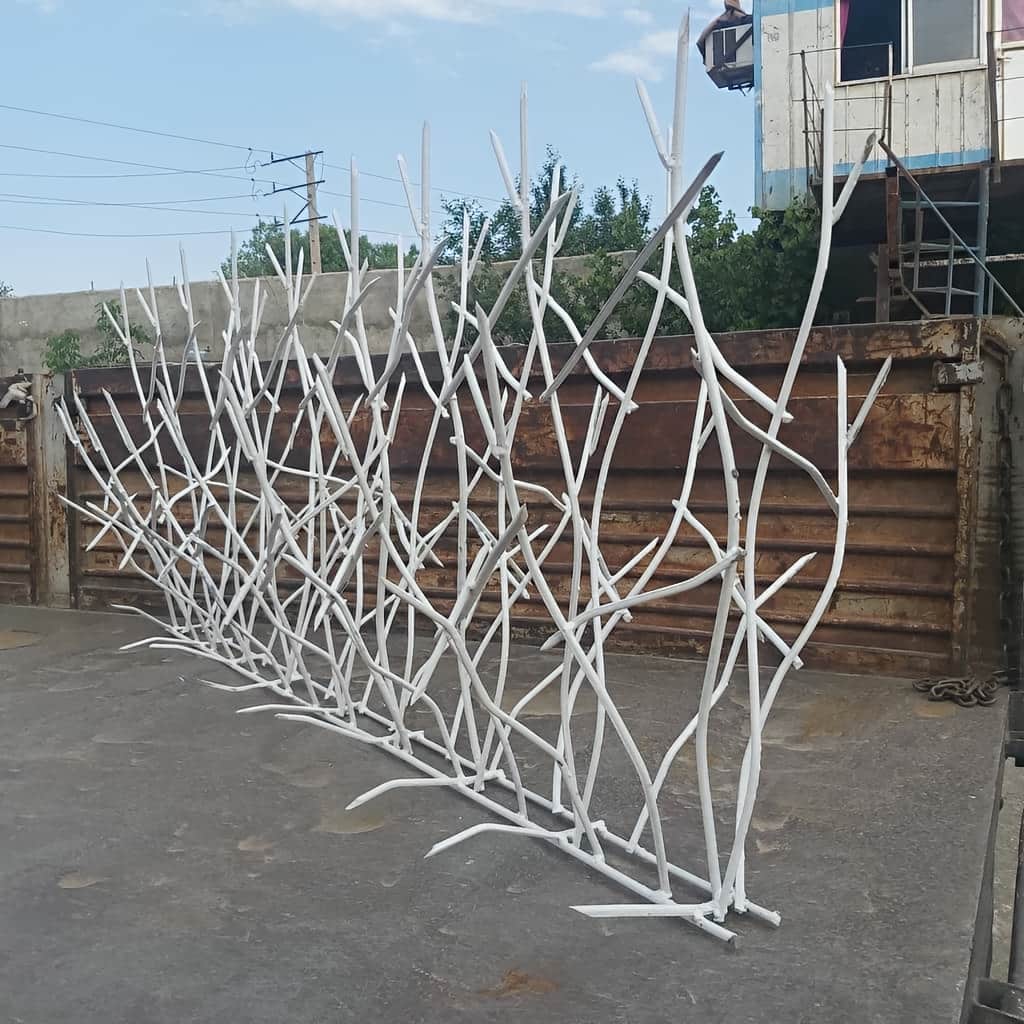 حفاظ شاخ گوزنی با برش دقیق شاخه ها