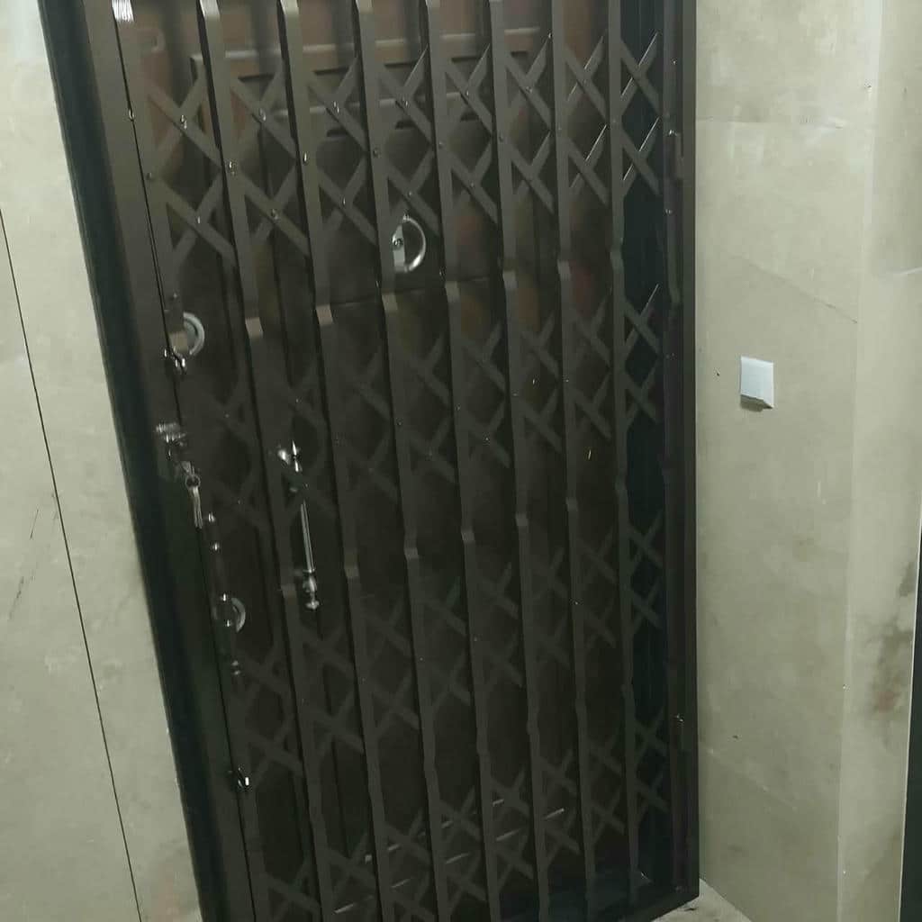 درب آکاردئونی با رنگ کوره ای مقاوم