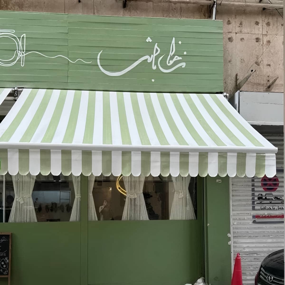 سایبان برقی با سازه مقاوم و پارچه ضد آب چک لیست کاربردی قبل از سفارش سایبان برقی