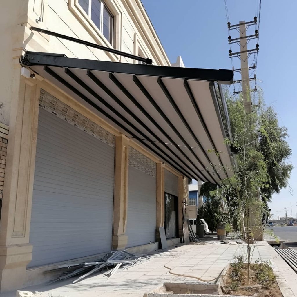 سقف برقی متحرک با پوشش پلی کربنات مقاوم